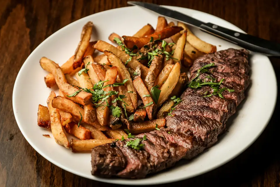 Entrecot con patatas fritas