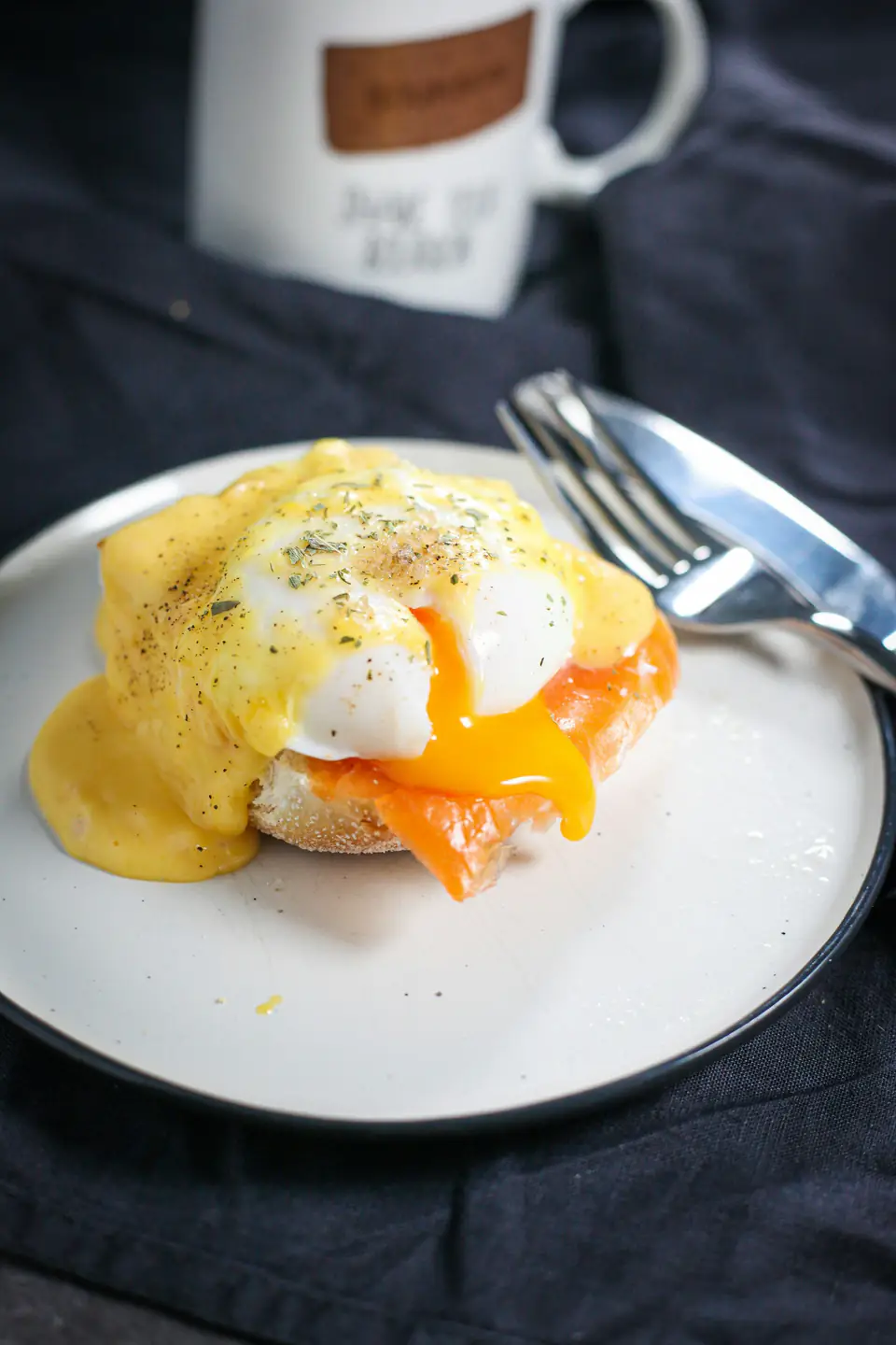 Huevos benedictinos con salmón